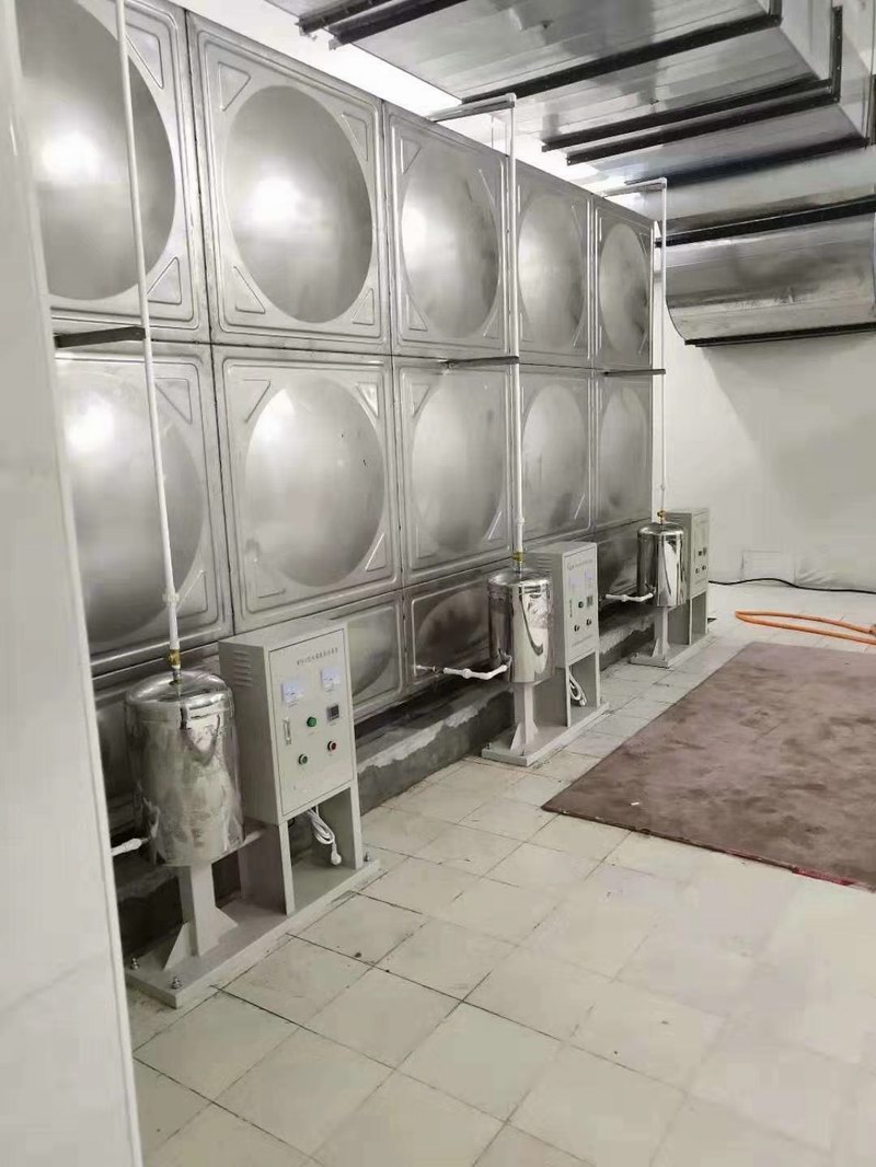 水箱自洁消毒器